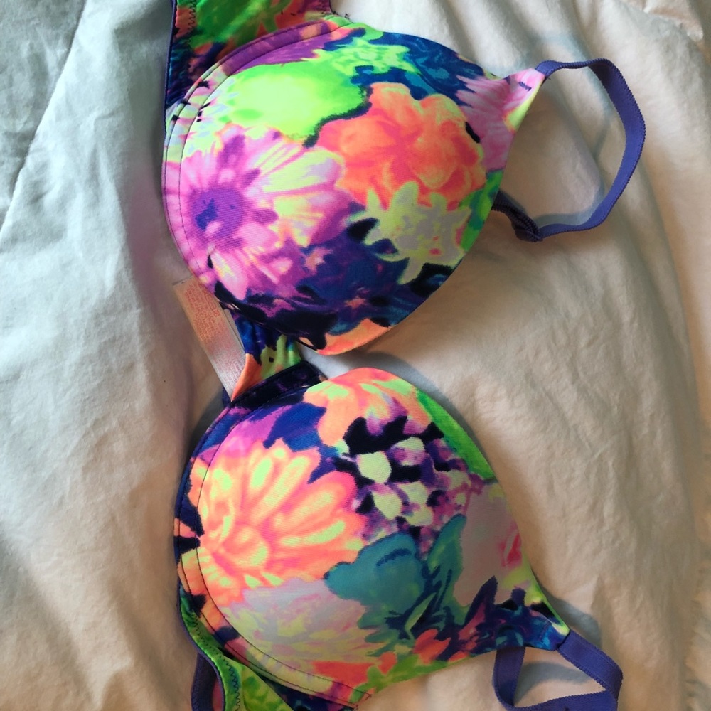 EUC Victoria’s Secret bra
